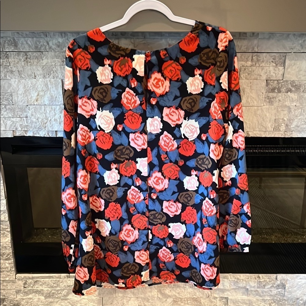 Aakaa Medium Floral Long Sleeve Top - Picture 5 of 10